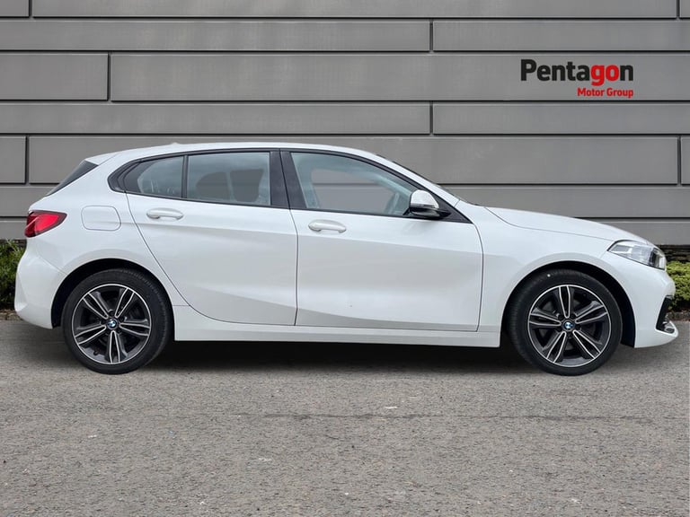  BMW 1 Series Sports Hatch 1.5 118i Sport Hatchback 5dr Petrol Dct Euro 6 s/s