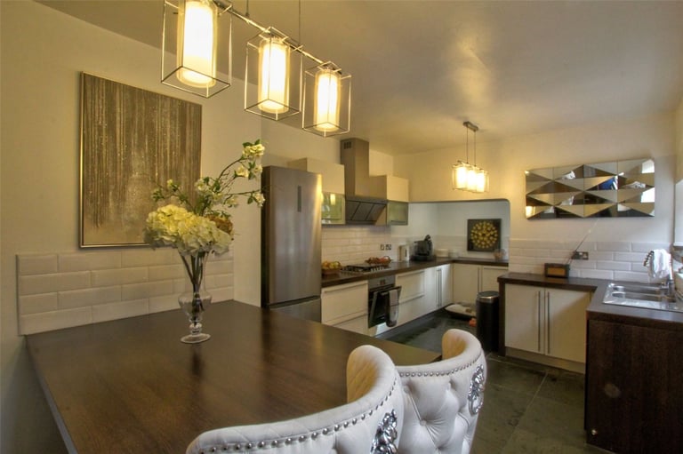 ** Move in today ** 1 double bedroom for rent