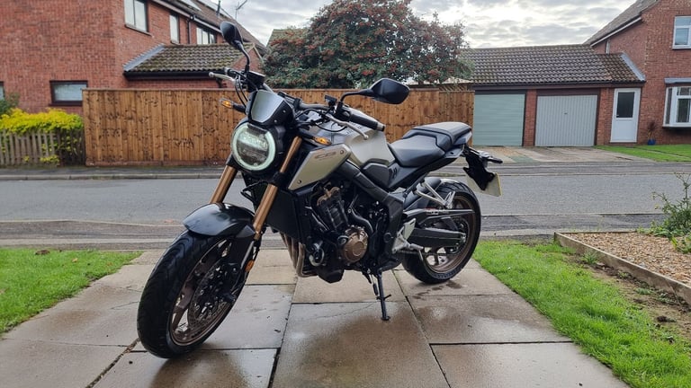 Honda CB650R, Silver, 2021, 650cc, A2 Restricted, Low mileage, fresh MOT and service