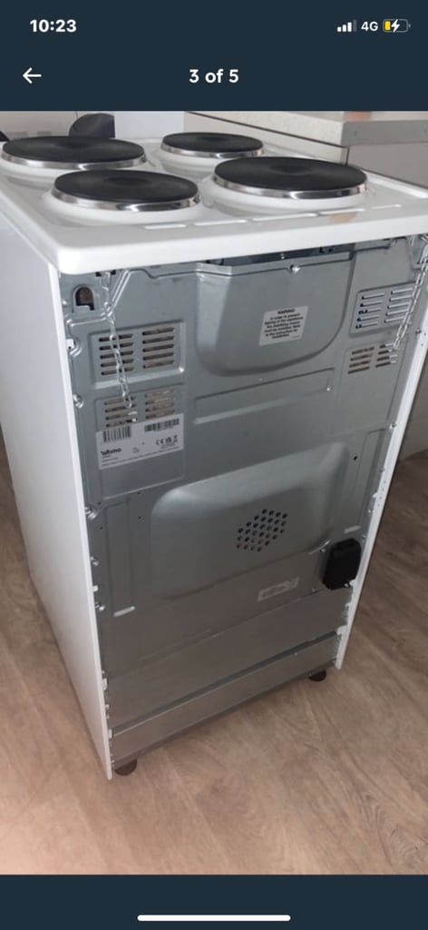 Brand new cooker not been used once want £50 because just need it gone to get bigger one 