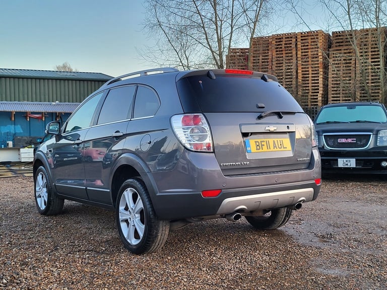 2011 CHEVROLET CAPTIVA 2.0 VCDi LTZ 5 DOOR 7 SEATER AUTOMATIC GREY
