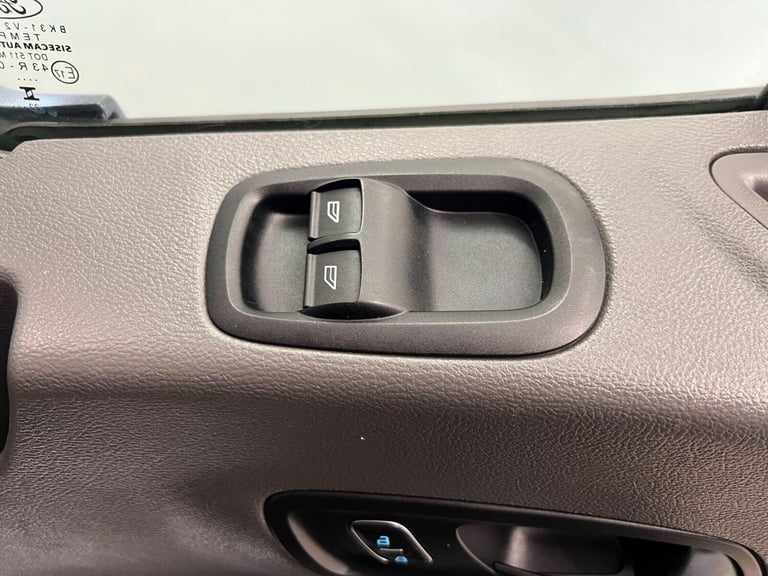 2023 Ford Transit 2.0 350 EcoBlue Leader RWD L4 H3 Euro 6 (s/s) 5dr Panel Van Diesel Manual