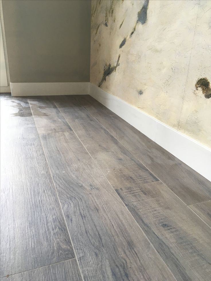 Laminate Flooring -- Real Wood Look. Real Easy Living.