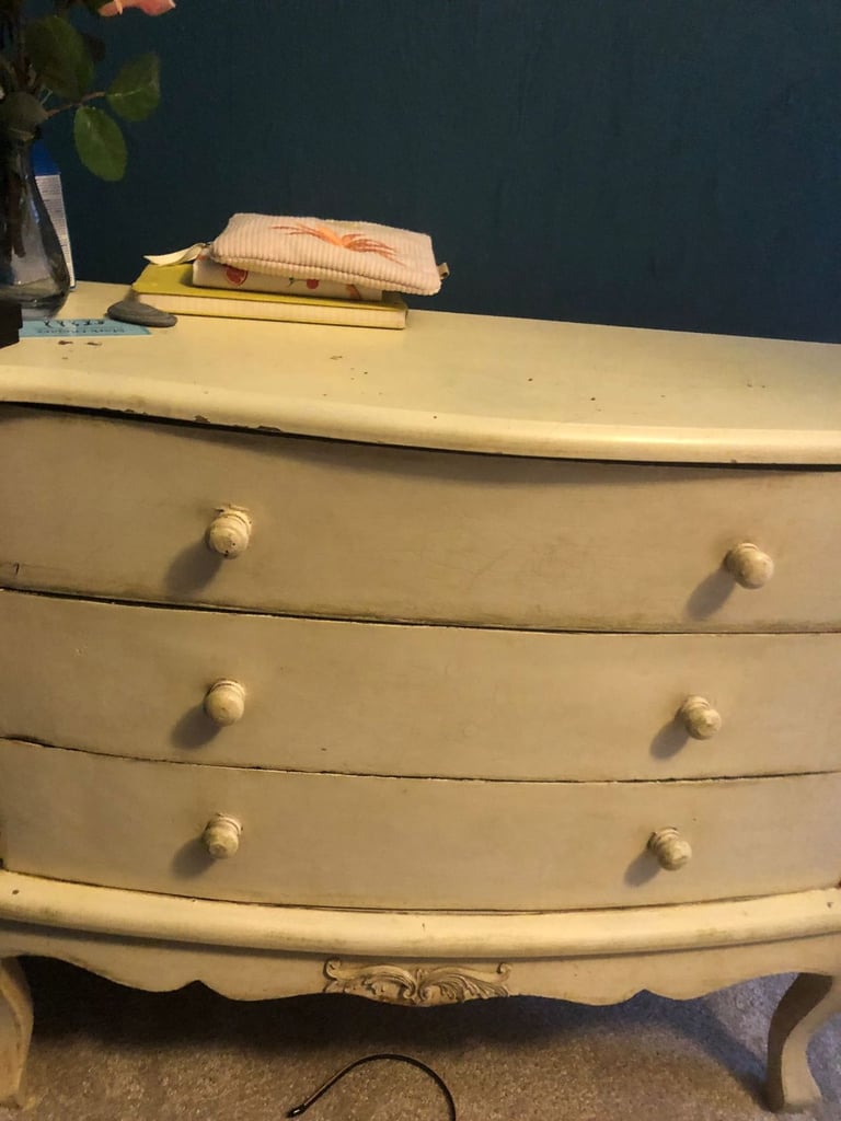 Small vintage chest of drawers - FREE