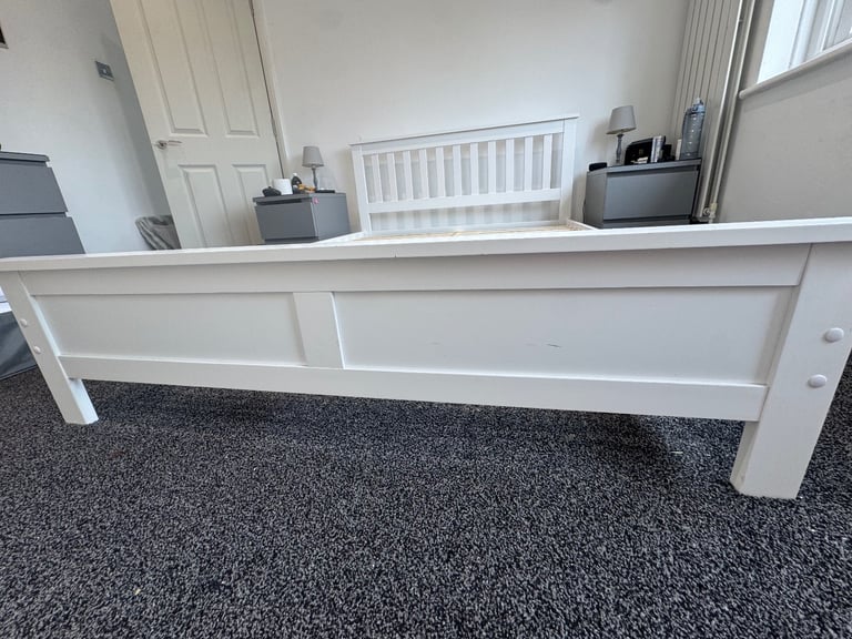 Double bed 