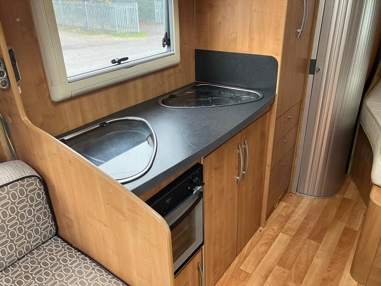 Autotrail XL 670B Fixed Bed 2010 Fiat Ducato 4 Berth 