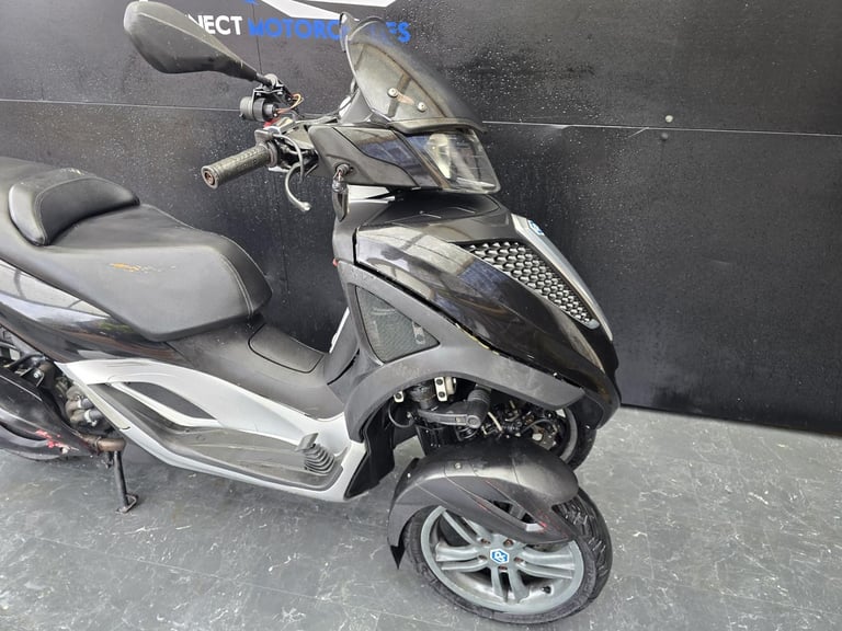 PIAGGIO MP3 300 YOURBAN LT PROJECT BIKE HPI CLEAR
