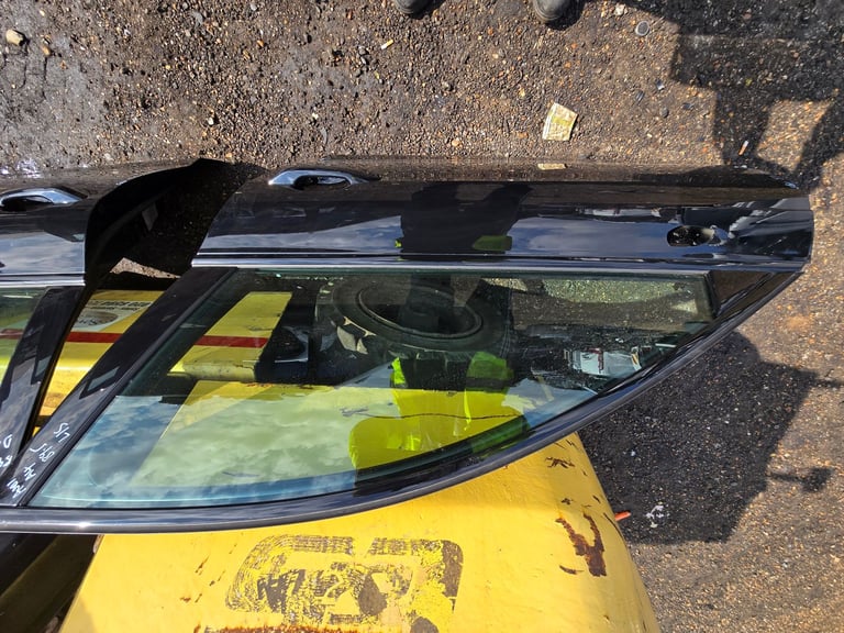 AUDI A4 Avant B9.5 Facelift SINGLE Front Door Black Breaking Parts
