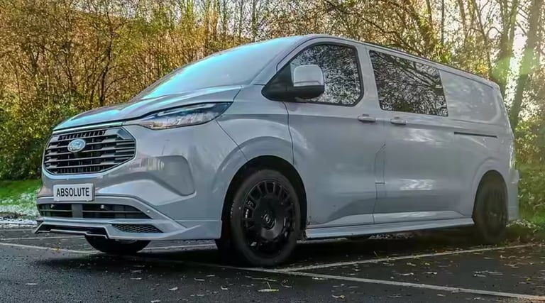 Van and man Ford transit 5 Seater