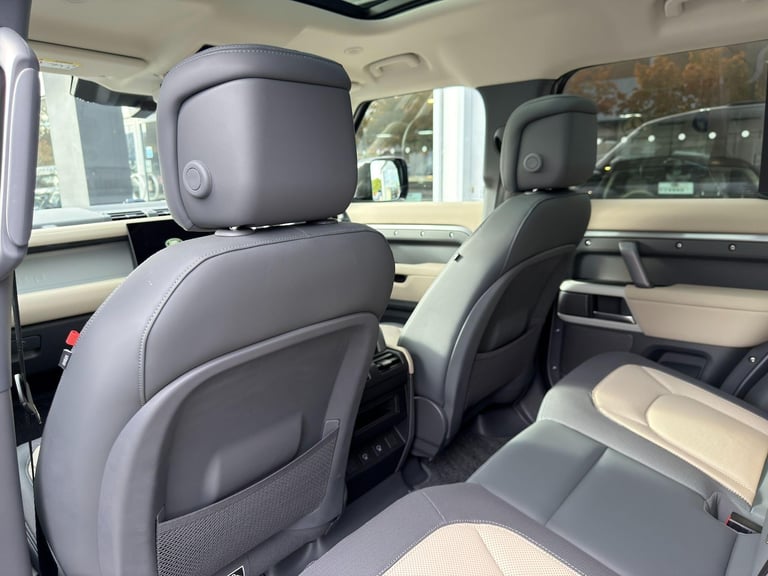 2024 Land Rover Defender 110 2.0 P400e 15.4kWh X-Dynamic HSE SUV 5dr Petrol Plug-in Hybrid Auto 4...
