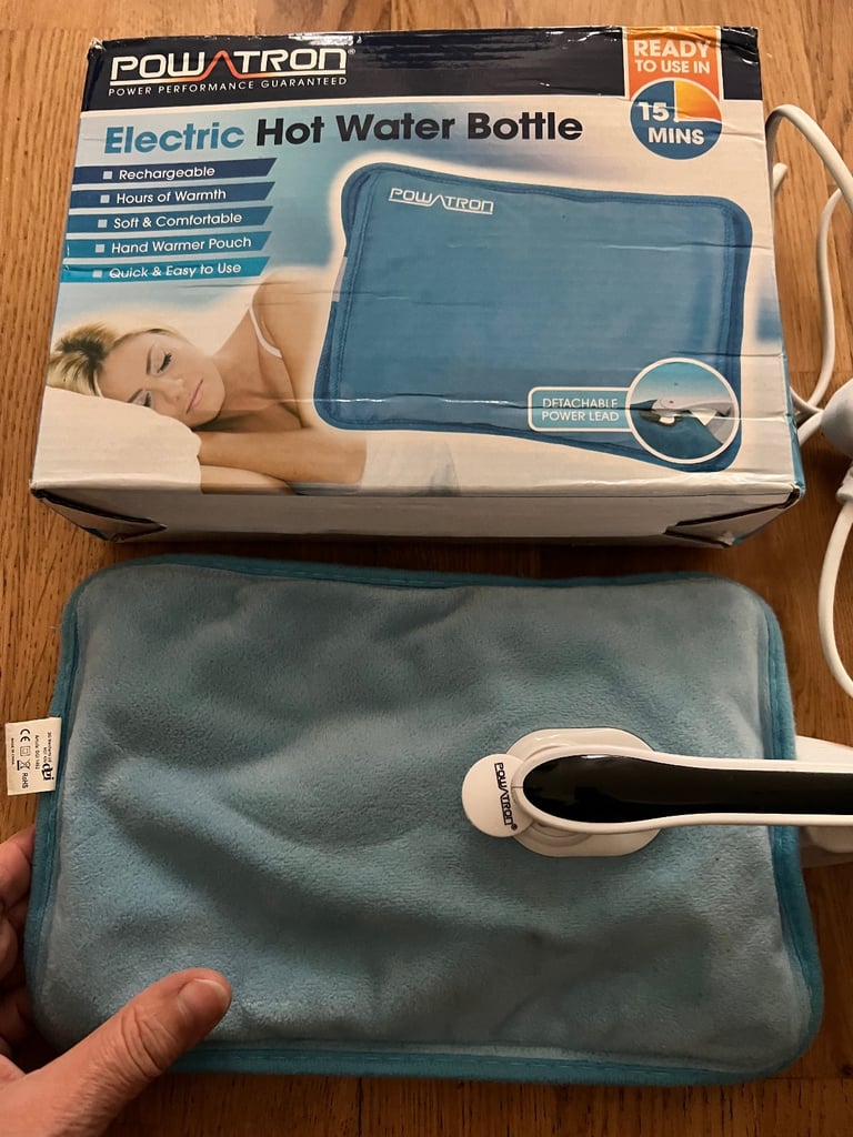 Electric rechargeable hot bottle