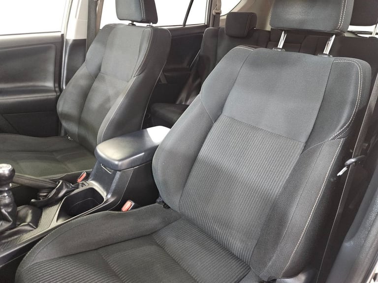 2015 15 TOYOTA RAV4 2.0 D-4D ICON SUV 5DR DIESEL MANUAL 4WD EURO 5 (S/S) (124 PS