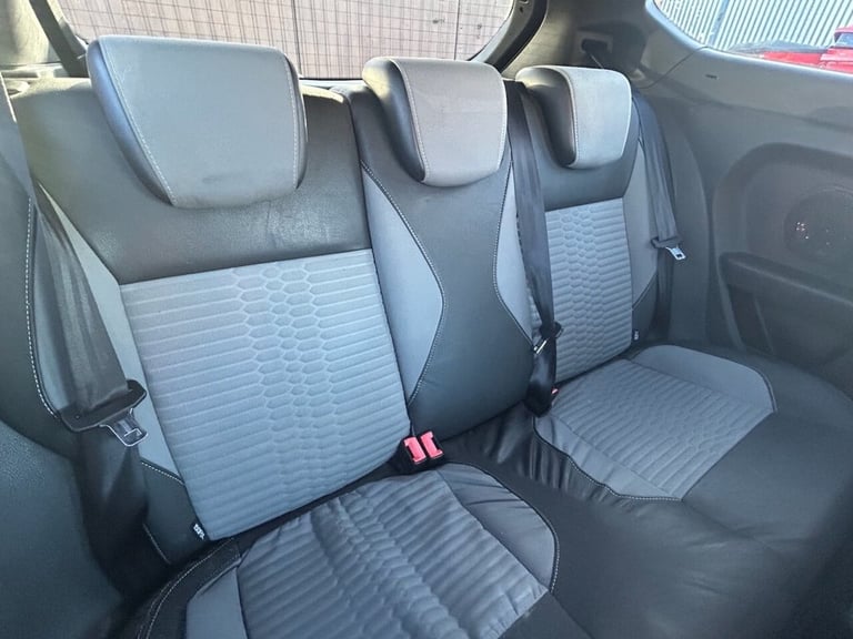 2014 Ford Fiesta 1.6T EcoBoost ST-2 3dr (182 ps) Hatchback Petrol Manual