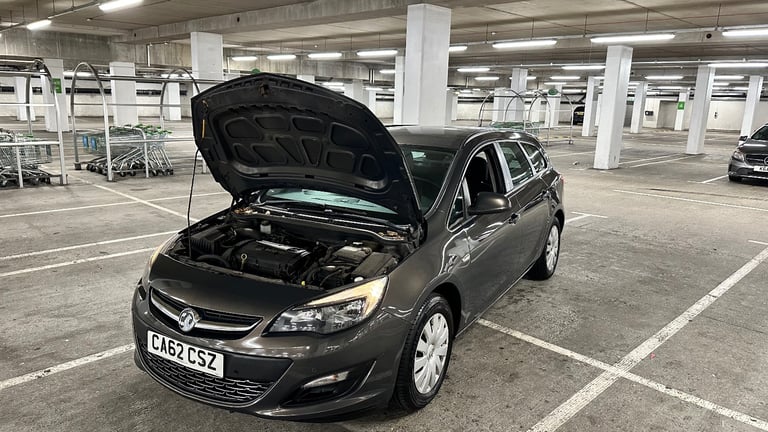 Vauxhall, ASTRA, Estate, 2013, Other, 1598 (cc), 5 doors