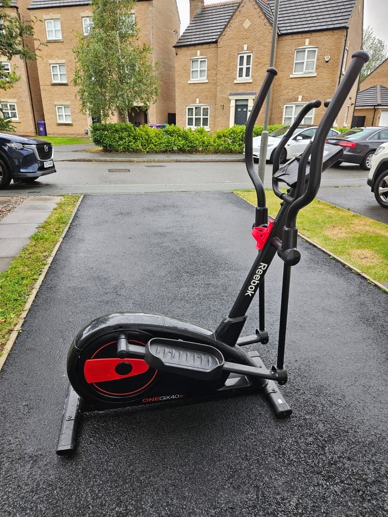 Reebok One GX40S Cross Trainer - Very good condition