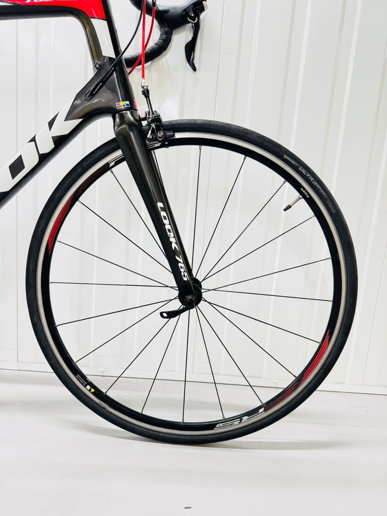 08 LOOK Size/XS Full Carbon 700c Wheels Super slaw Road Bike.
