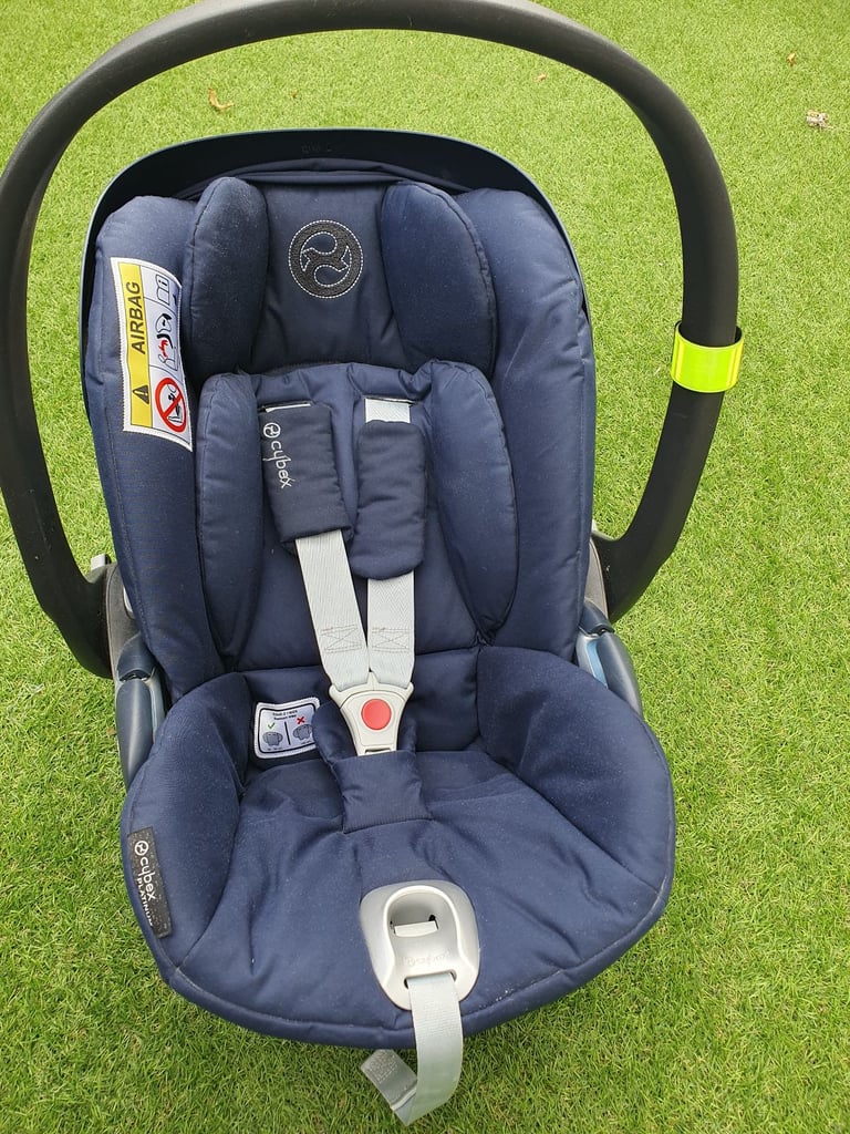 Cybex Cloud Z i-Size Baby Seat and 360 Swivel Isofix Base Z