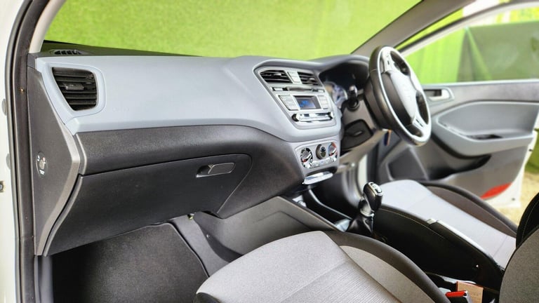 2017 Hyundai i20 1.2 Premium Euro 6 5dr HATCHBACK Petrol Manual