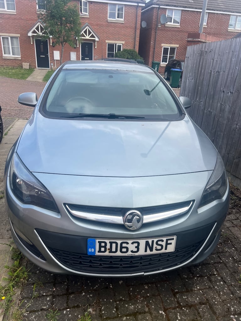 Cheap Vauxhall, ASTRA, Hatchback, 2013, Manual, 1398 (cc),5 doors for sale in Coventry, West Midlands
