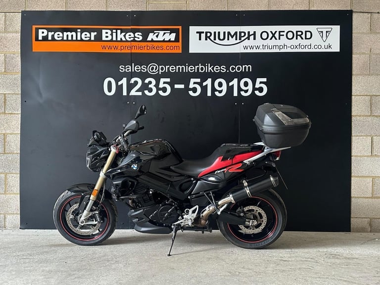 STUNNING LOW MILEAGE 2018/18 BMW F 800 R MOTORCYCLE 