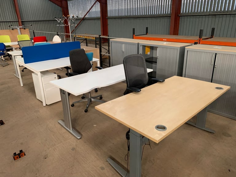 Office desk 