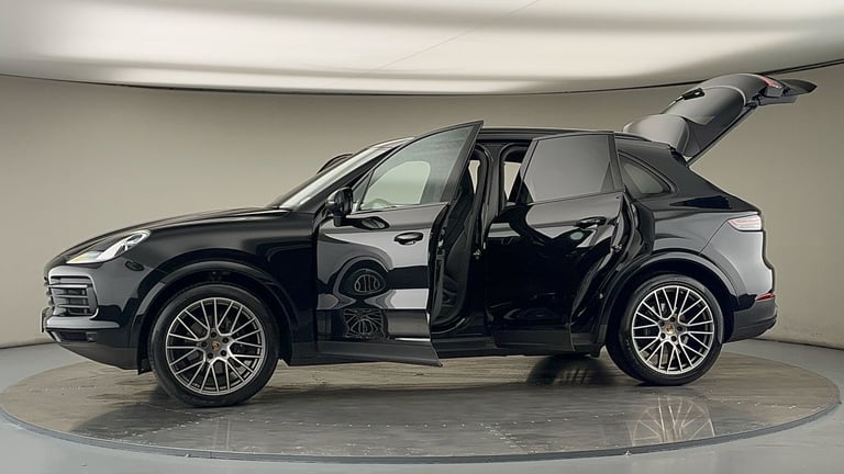 2022 Porsche Cayenne 3.0T V6 Platinum Edition TiptronicS 4WD Euro 6 (s/s) 5dr SUV Petrol Automatic