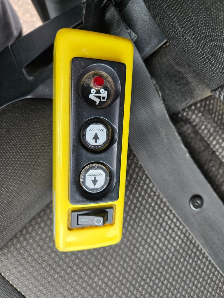 2019 Ford Transit 2.0 TDCi 130ps CAGE TIPPER CHASSIS CAB Diesel Manual