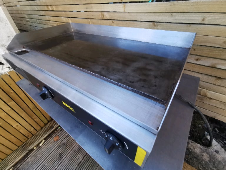 Buffalo Double Contact Grill ideal for cafe restaurant or kitchen