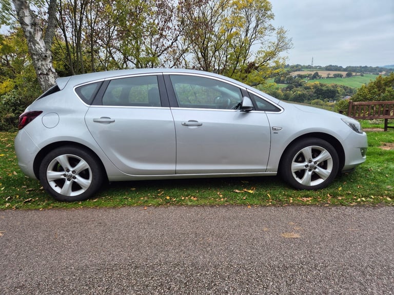 Vauxhall, ASTRA, Hatchback, 2011, Manual, 1398 (cc), 5 doors