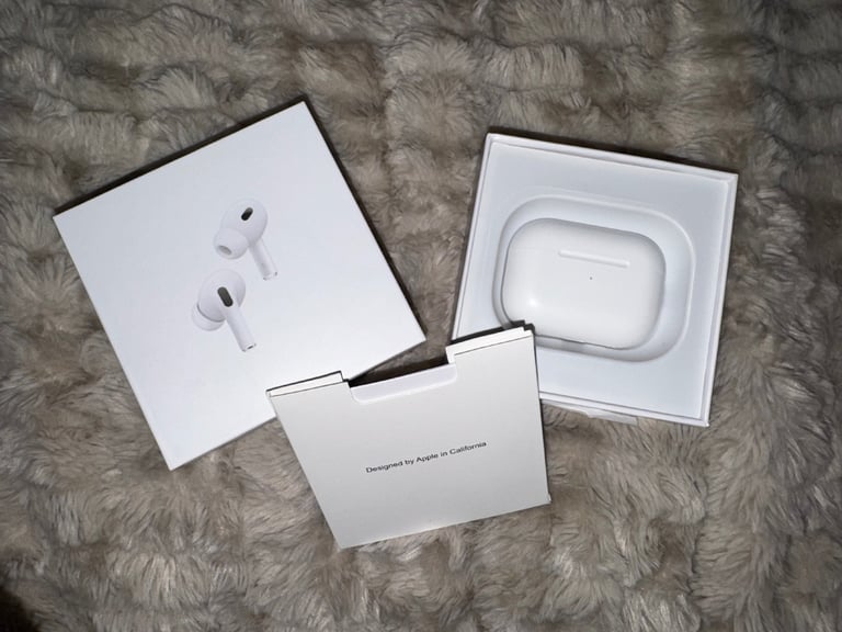   Apple AirPods Pro 2nd Generation