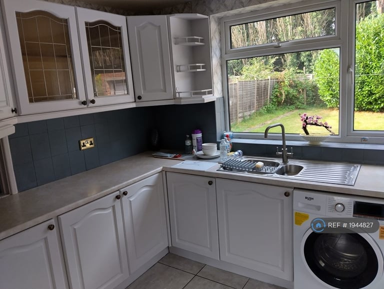 image for 3 bedroom house in Coniston Road, Kettering, NN16 (3 bed) (#1944827)