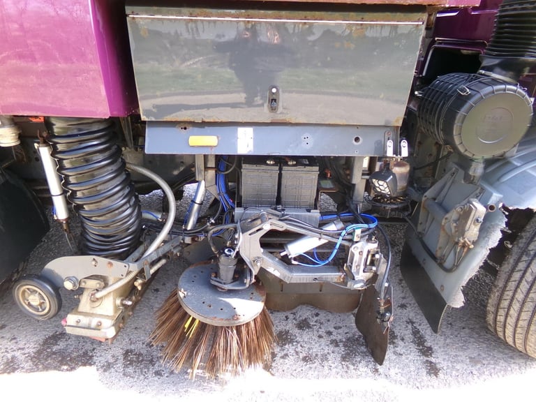 2008 (08) LEYLAND DAF LF55.220 DUAL SWEEPER. JOHNSTON BODY. JET WASH. EX COUNCIL