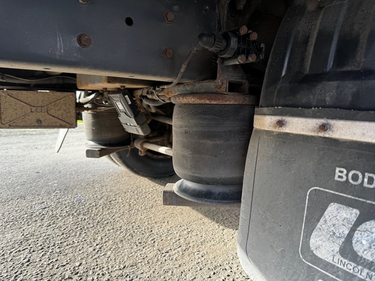 2016 Iveco Daily Iveco Daily 70-210 3.0 Auto-Hi-Matic 2016 Euro-6 14f Curtainsider Van NA Diesel ...