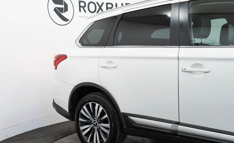 2020 MITSUBISHI OUTLANDER 2.0 MIVEC EXCEED SUV 5DR PETROL CVT 4WD EURO 6 (S/S) (