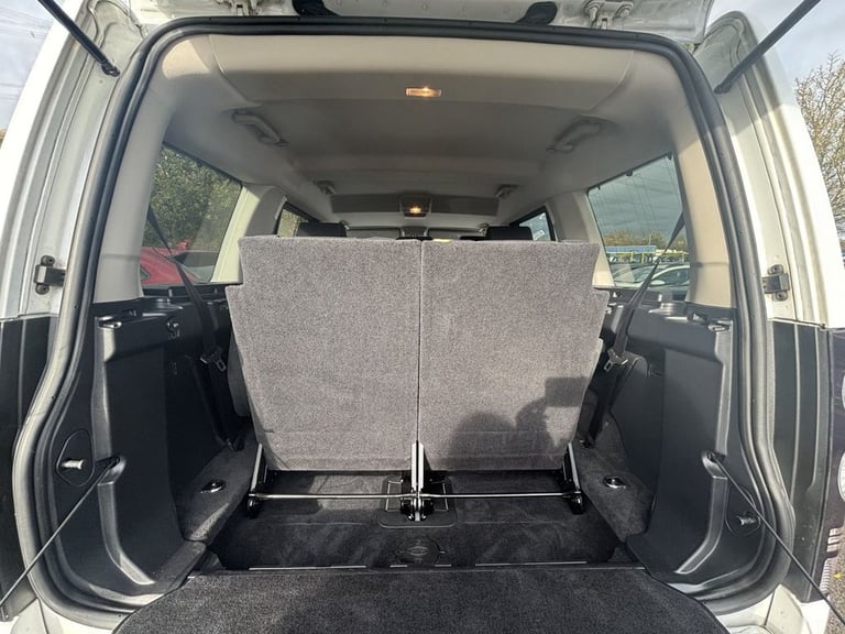 2016 Land Rover Discovery 3.0 SDV6 Graphite 5dr Auto ESTATE DIESEL Automatic