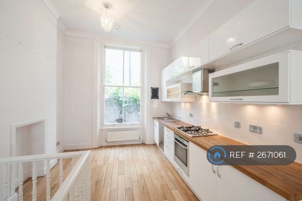2 bedroom flat in Clarendon Road, London, W11 (2 bed) (#2671061)