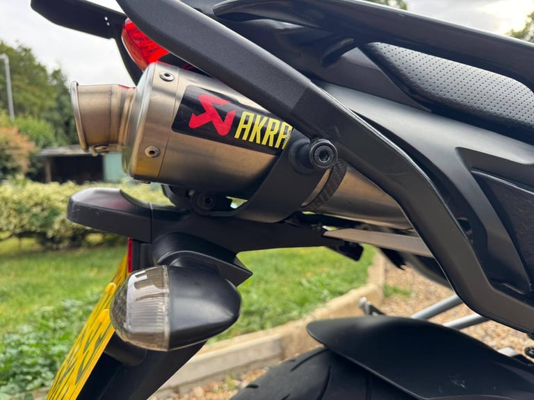 YAMAHA FZ6 