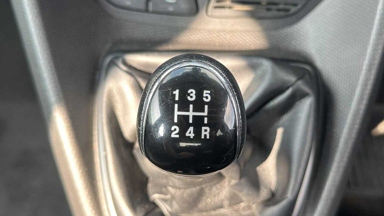 2015 Ford Tourneo Connect 1.6 TDCi Zetec 5dr Estate Diesel Manual