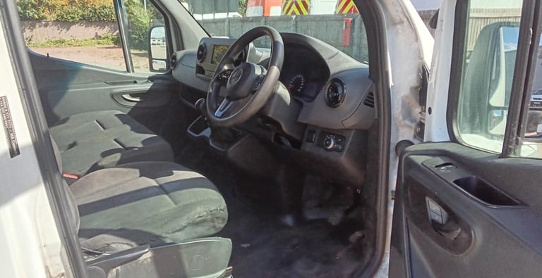 Mercedes-Benz Sprinter 316 CDI 163 L3H2 LWB HIGH ROOF RWD