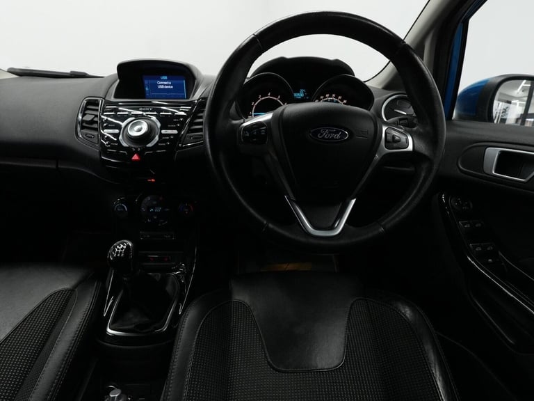 2015 Ford Fiesta 1.0T EcoBoost Titanium X Euro 5 (s/s) 5dr HATCHBACK Petrol Manual