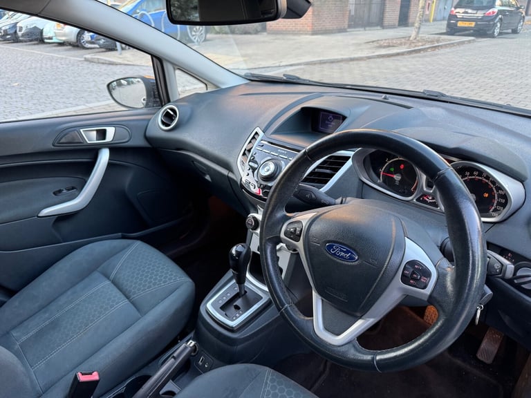 2012 Ford Fiesta 1.4 Titanium 5dr Auto HATCHBACK Petrol Automatic