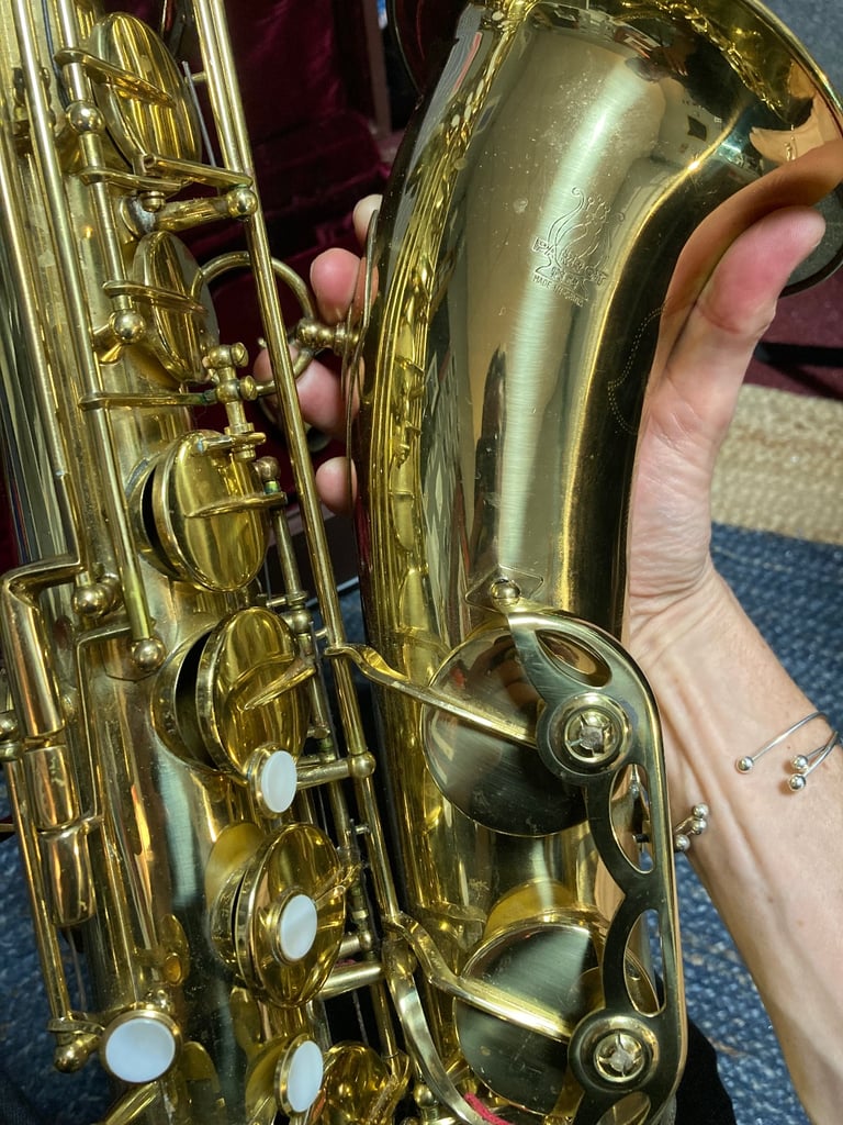 Tenor sax Mark VI copy, plays great !