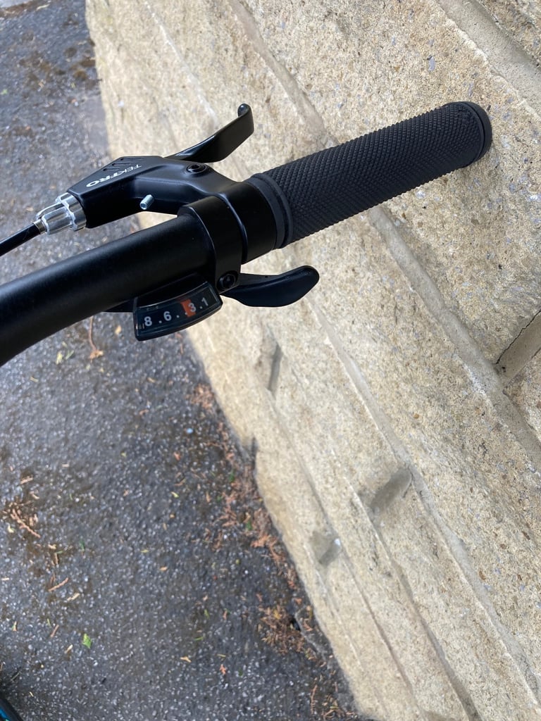 Carrera Vengeance E Electric Mountain Bike 27.5 as good as new