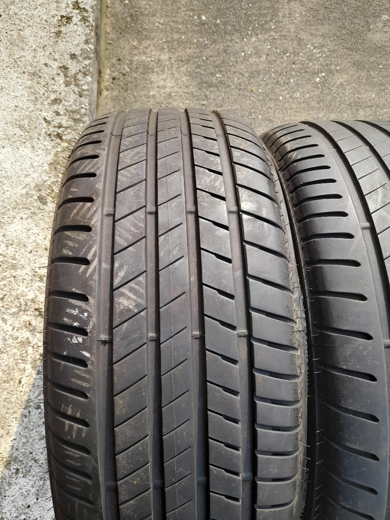 Set of Bridgestone Alenza 245 50 19 Tyres Runflat in West London Area