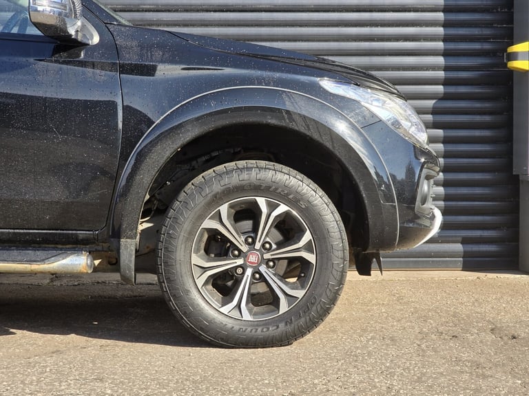 FIAT FULLBACK 2.4 Fullback Double Cab 2.4 180hp D-cab 6spd Manual Lx 2017