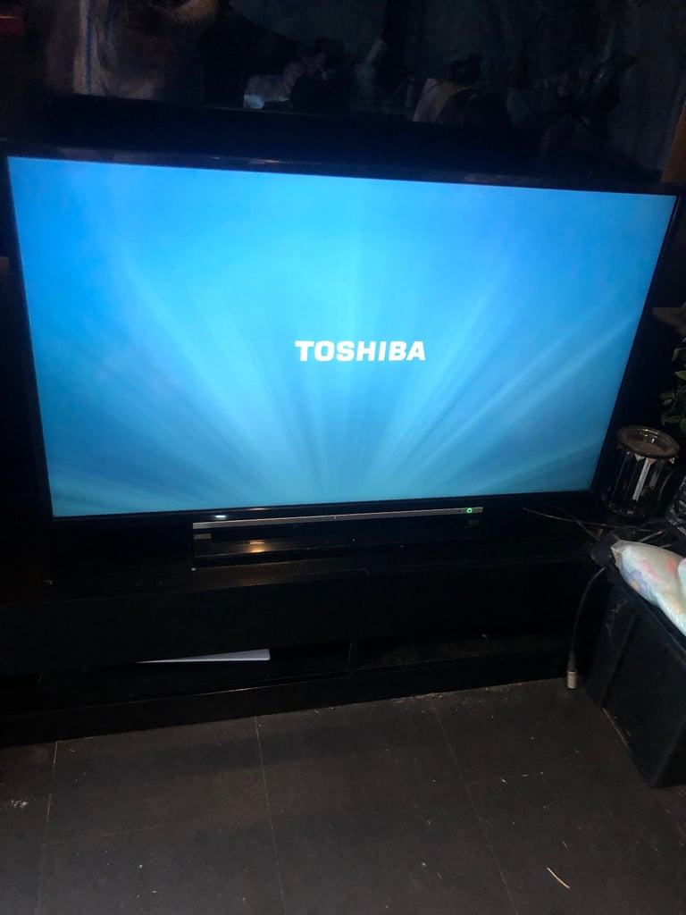 image for Toshiba 43 inch smart TV w/ remote 