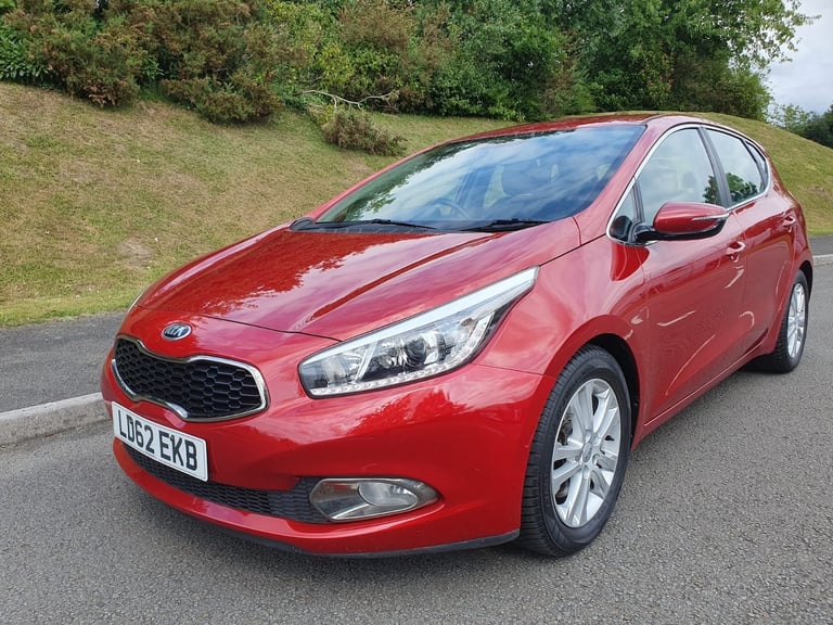 KIA CEED 1.6 CRDi 2 EcoDynamics 5dr Tax £20 Super condition Recent major service