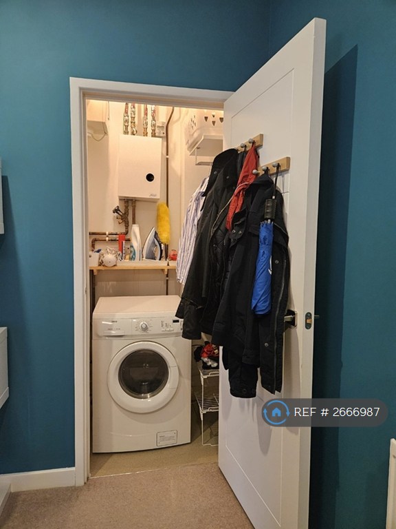 3 bedroom flat in Union Lane, Isleworth, TW7 (3 bed) (#2666987)