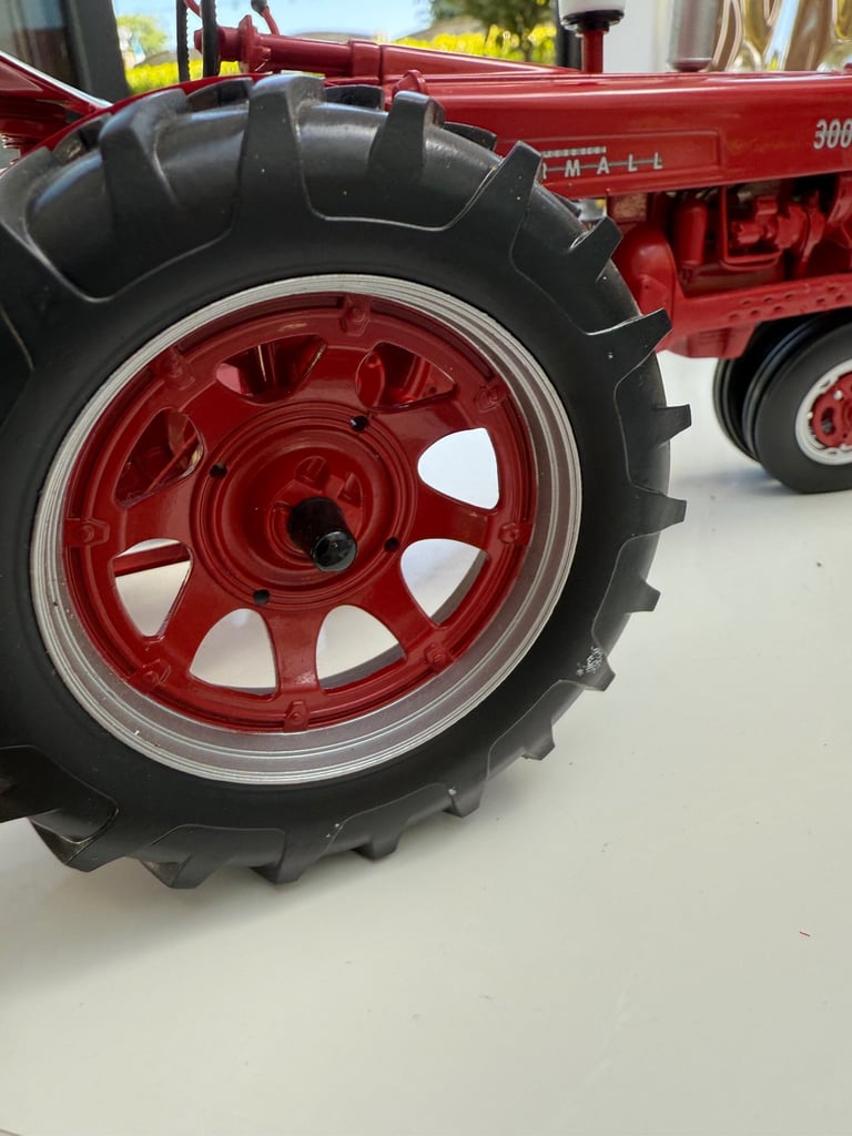 1/16 Speccast International harvest farmall 300 vintage gas tractor boxed rare