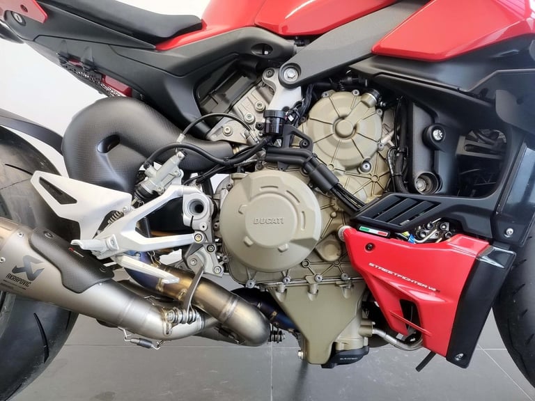 2022 Ducati Streetfighter V4S Red 2,160 Miles Akro Cans | £270 Dep & £270 pcm